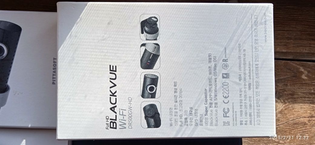 Відеореєстратор BlackVue DR500GW-HD Wi-Fi