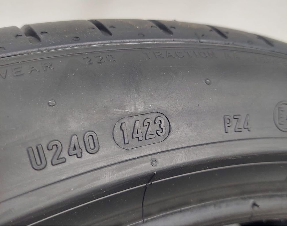 265/40r20 Pirelli P zero (Pz4) 104Y XL AO NCS 2023 rok