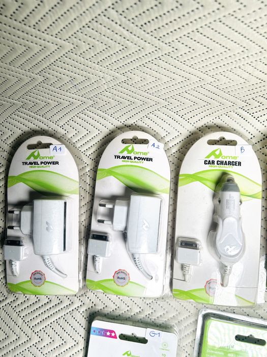 Cada item a 3€ - carregadores iphone, de isqueiro, cabos áudio