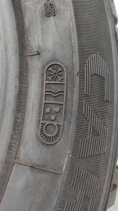 Opona Całoroczna 215/60/17C Goodyear 9mm