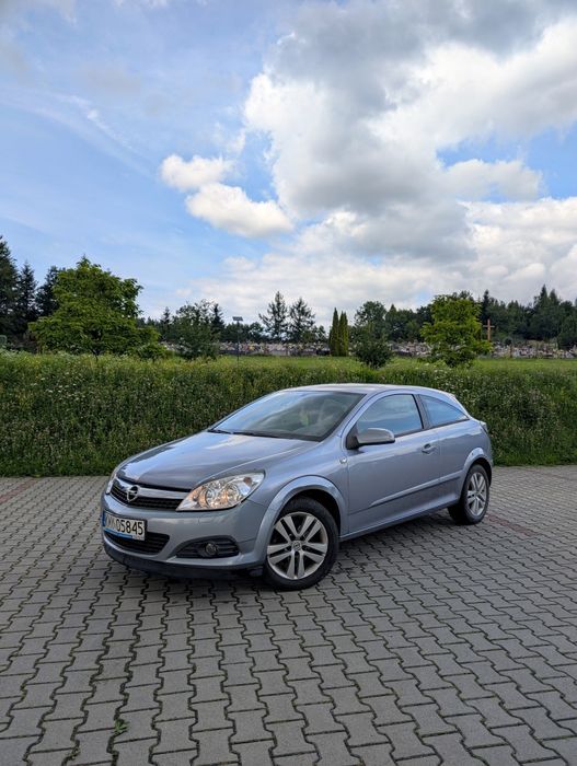 Opel Astra H GTC