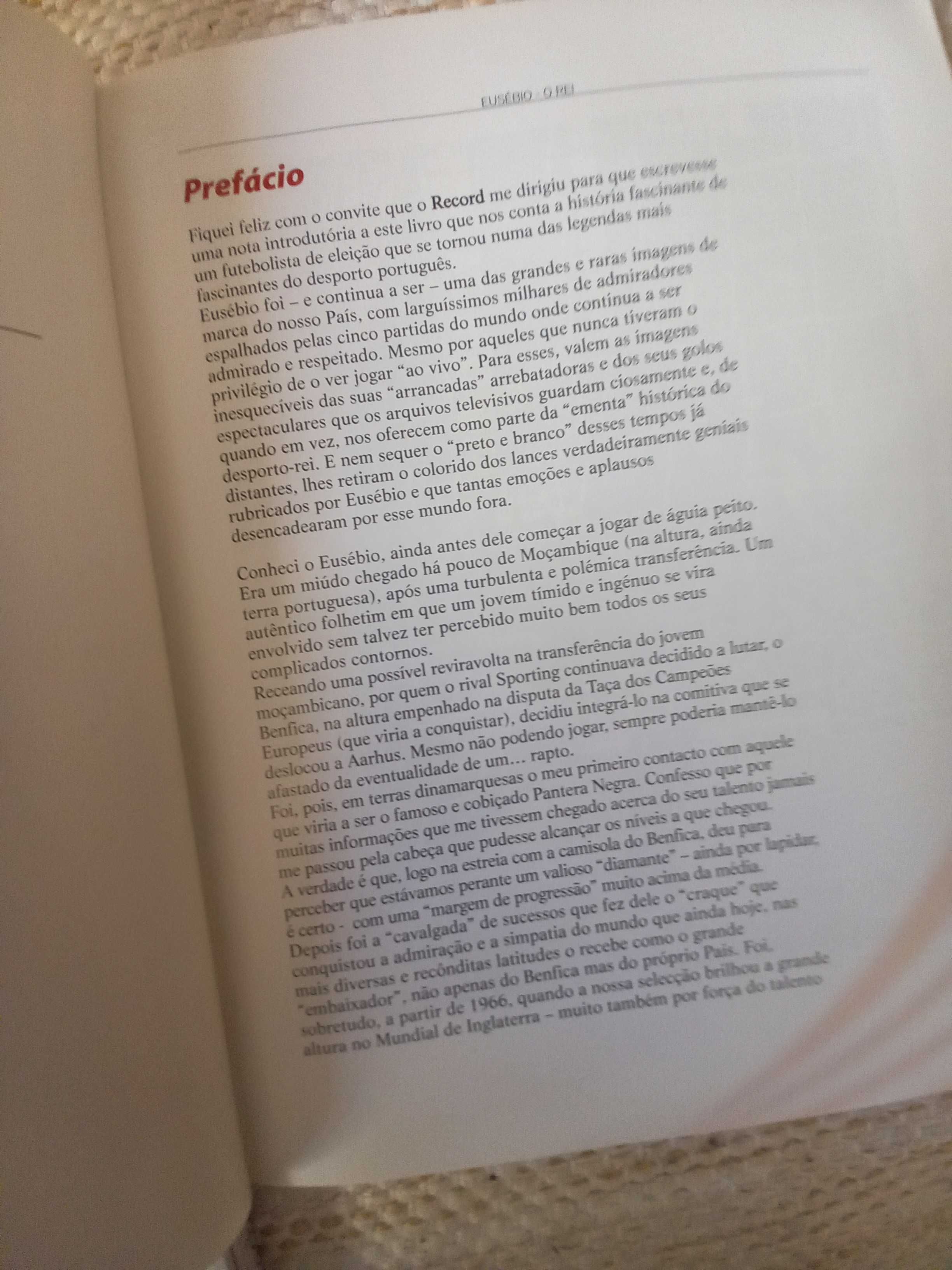 Revista especial sobre Eusébio jornal Record