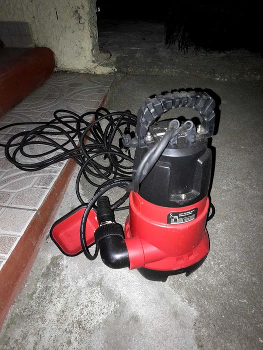 Bomba de água em bom estado