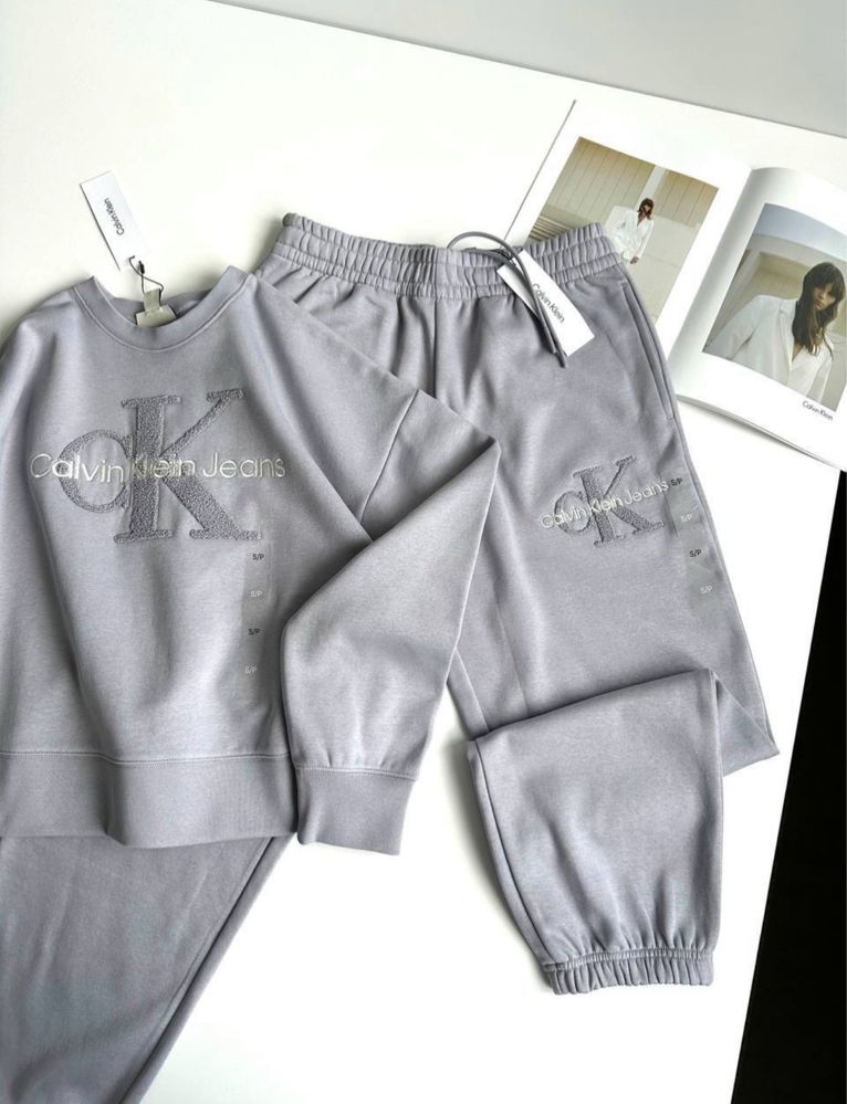 Костюм Calvin Klein р XS, S тонкий фліс весна
