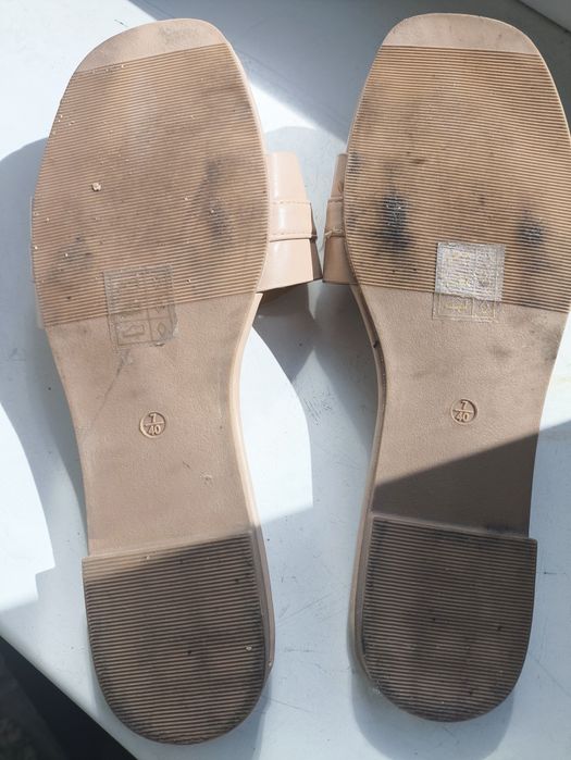 М'які зручні легкі шльопанці тапочки зі стразами 40 розмір