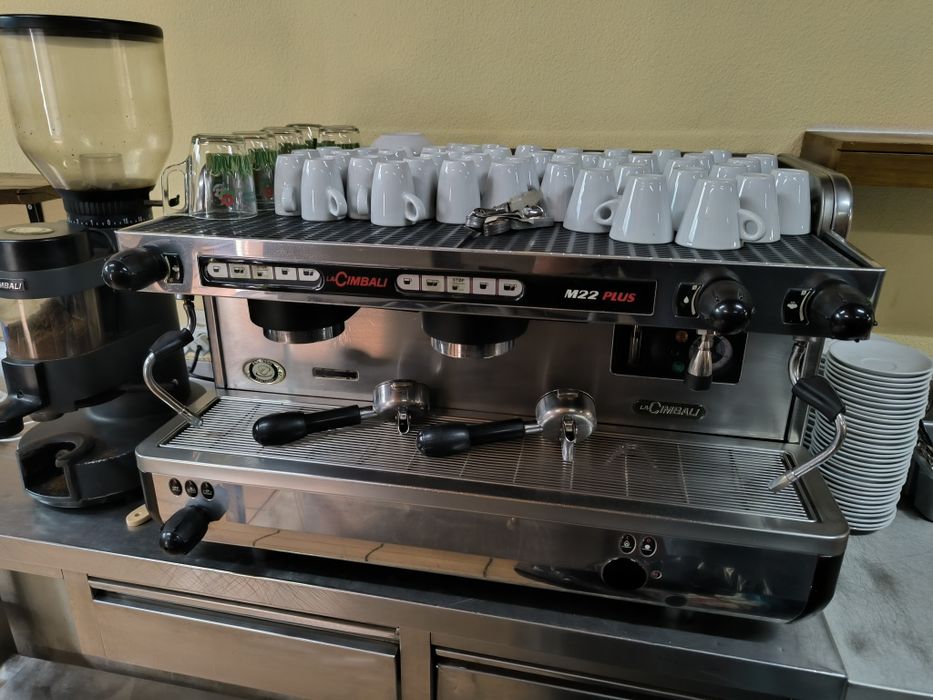 Máquina de café La Cimbali M 22 Plus