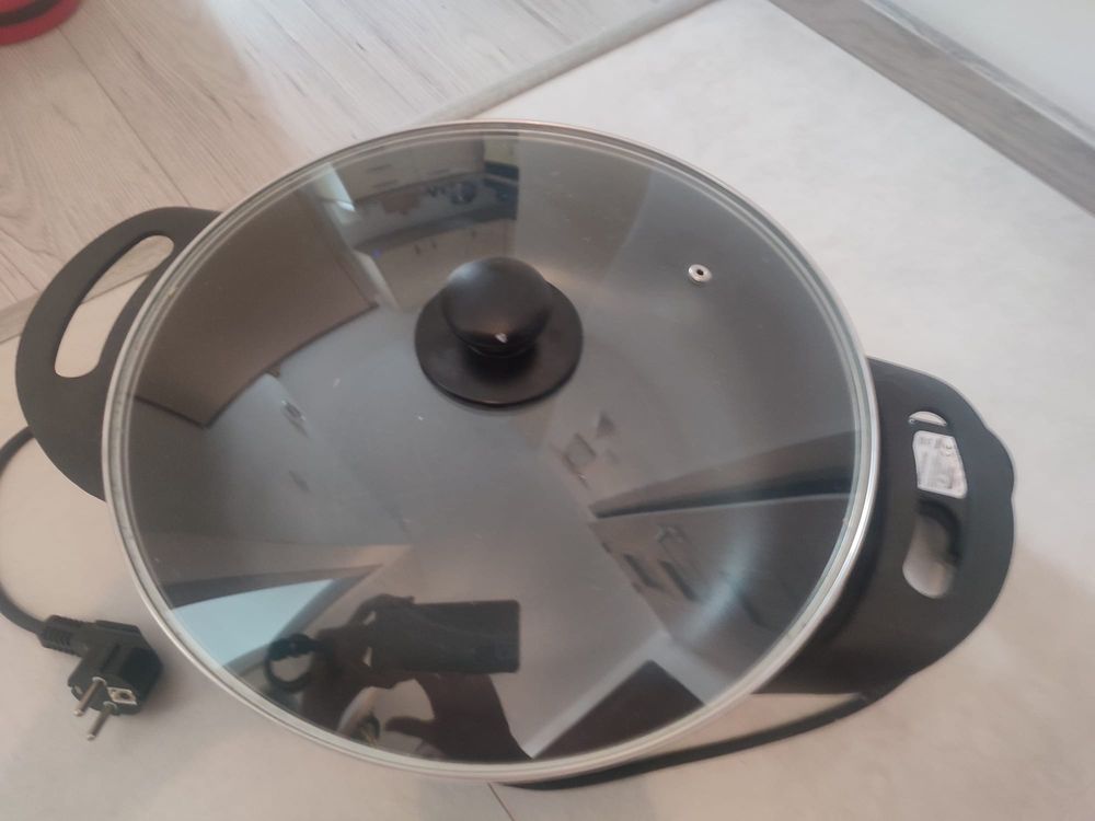 Wok elektryczny QUIQQ