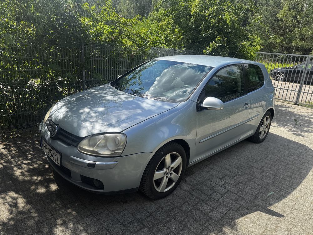 Volkswagen GolfV 1.4 75KM 2008r