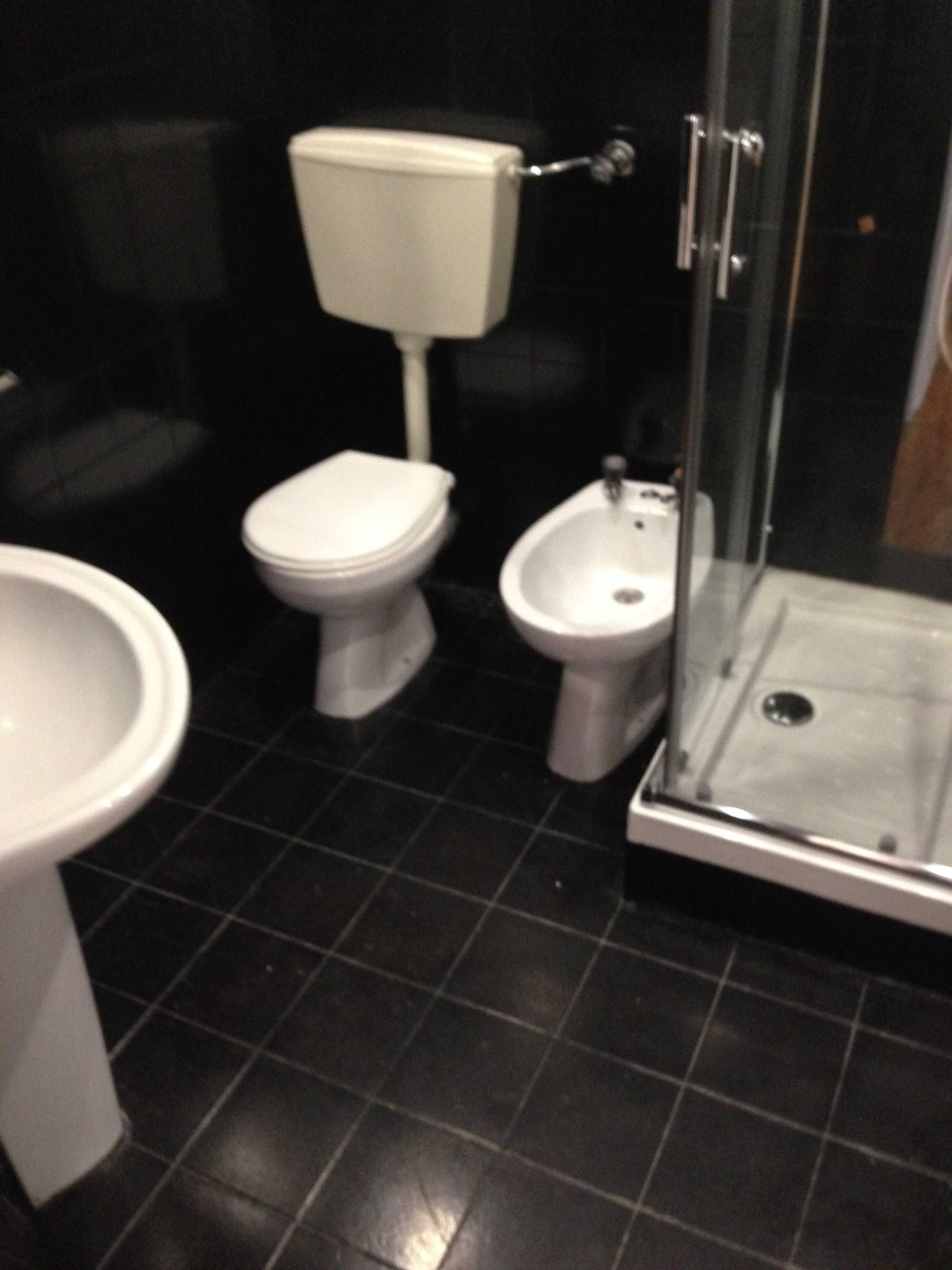 T2 in 3rd floor For long term rental in Bairro alto Lisbon, NO Pets