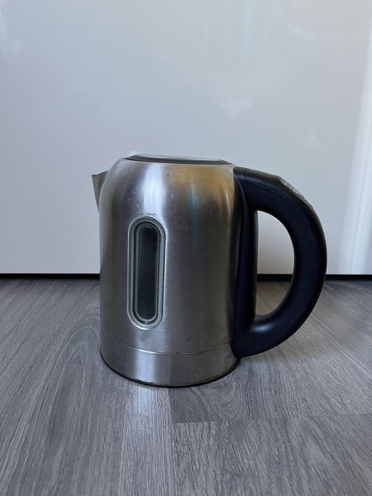 Електрочайник без підставки