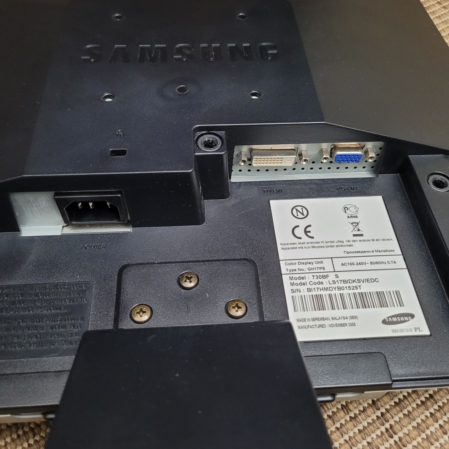 Монитор samsung 730 BF 17"