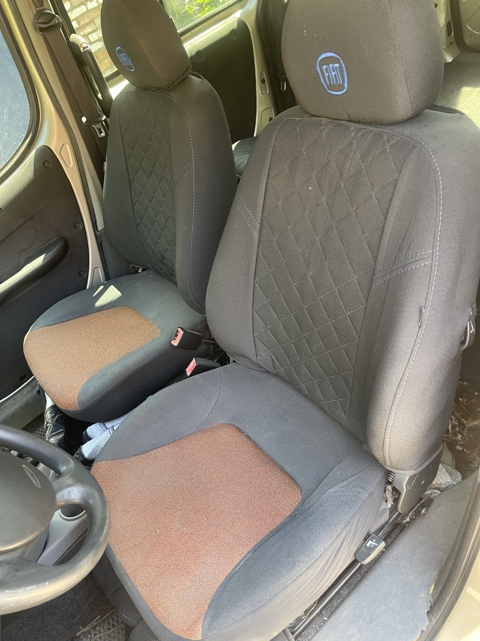 Задний ряд сидений Fiat Doblo