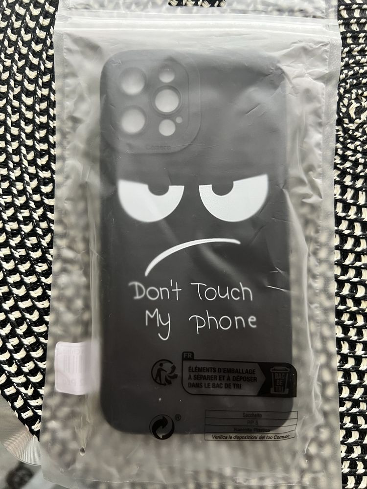 Sprzedam 4 etui do iPhone'a 12 pro