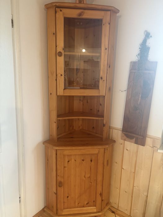 Sprzed witryne narożną