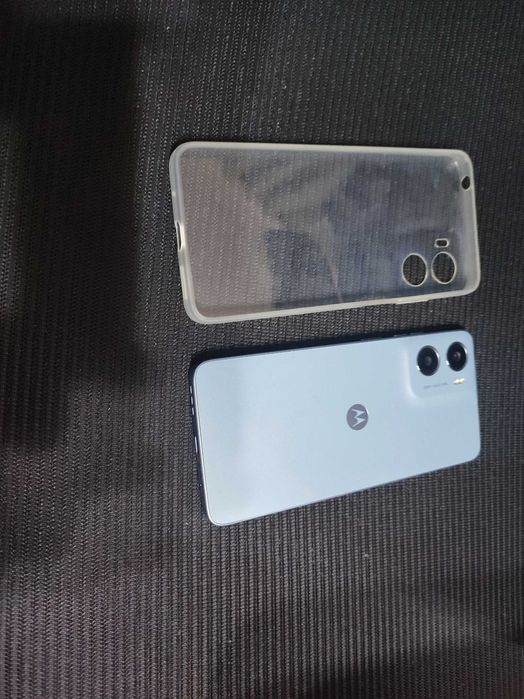 Motorola moto e15 2GB 64 GB Quad Pix 32MP Azul (Ecrã interno partido)