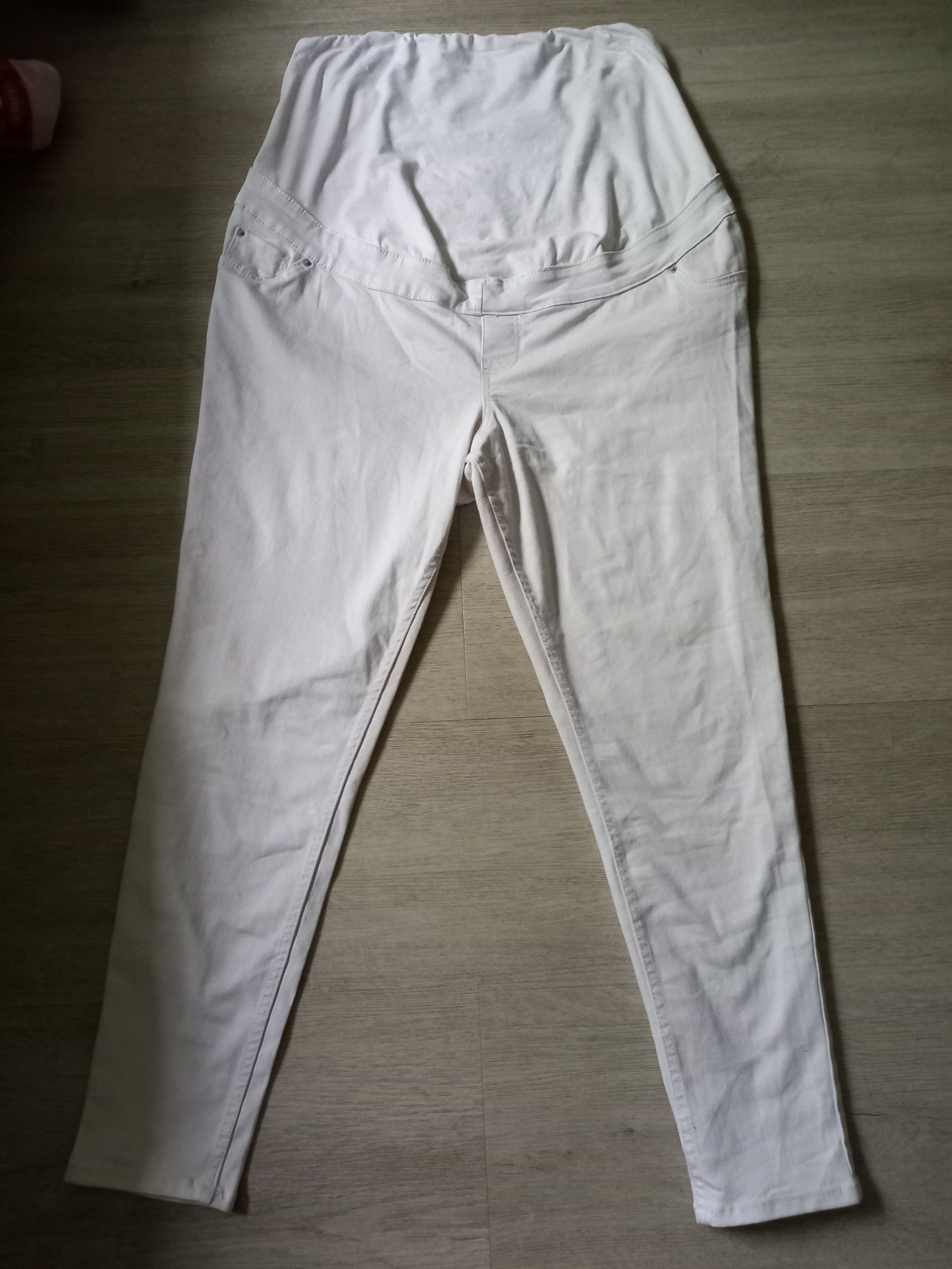 Białe ciążowe spodnie rozmiar 46 New Look Lift &Shape