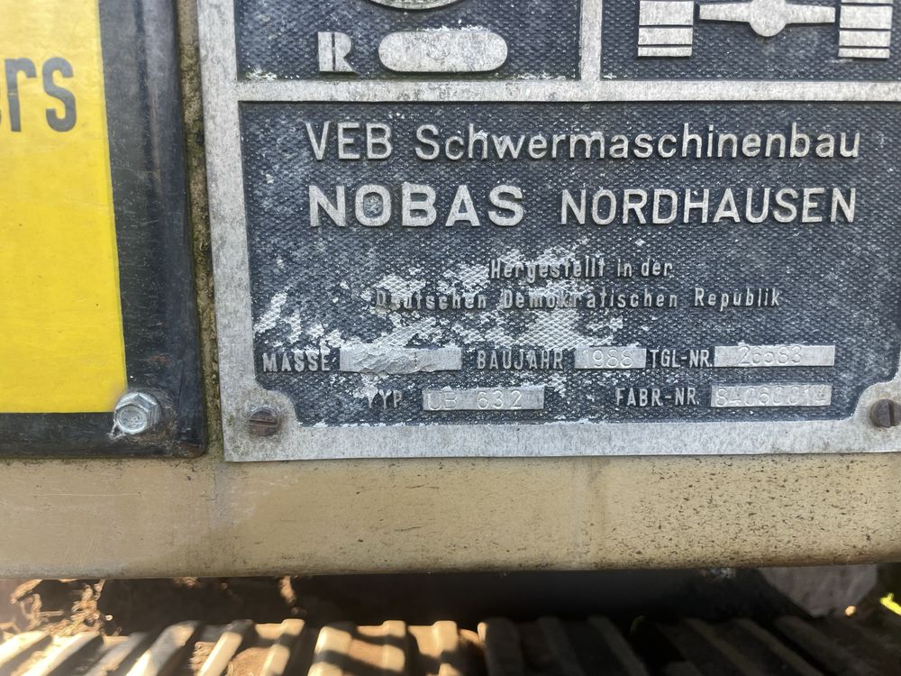 Kopraka gasiennicowa Nobas UB 632  12t oryginal super stan