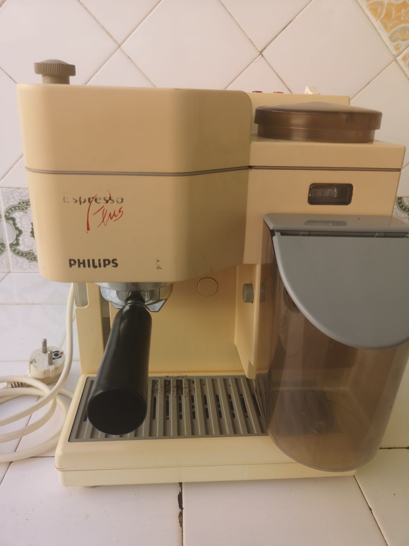 Máquina de café com moinho
