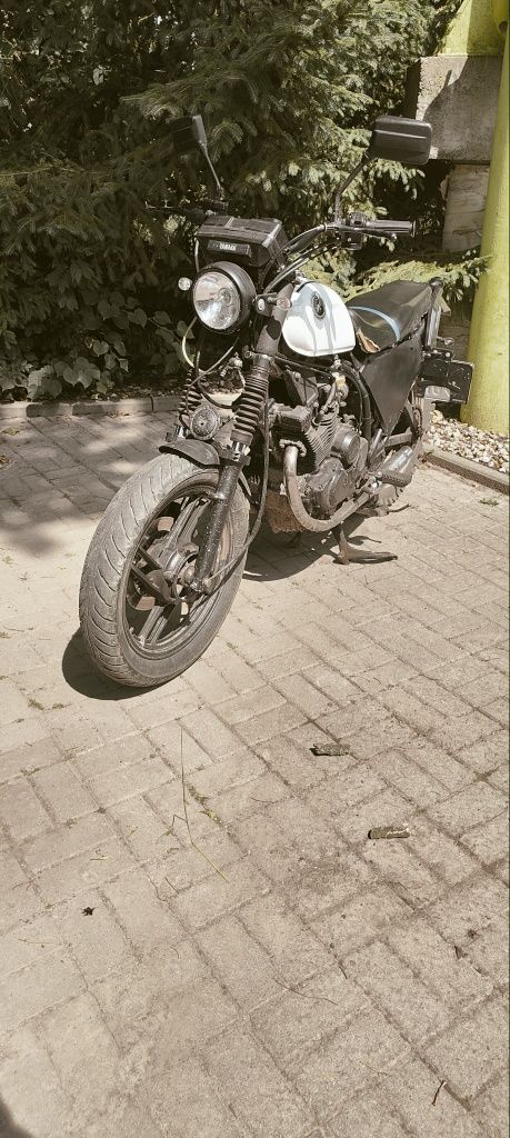 Sprzedam lub zamienię na 125.  Yamaha XS 400