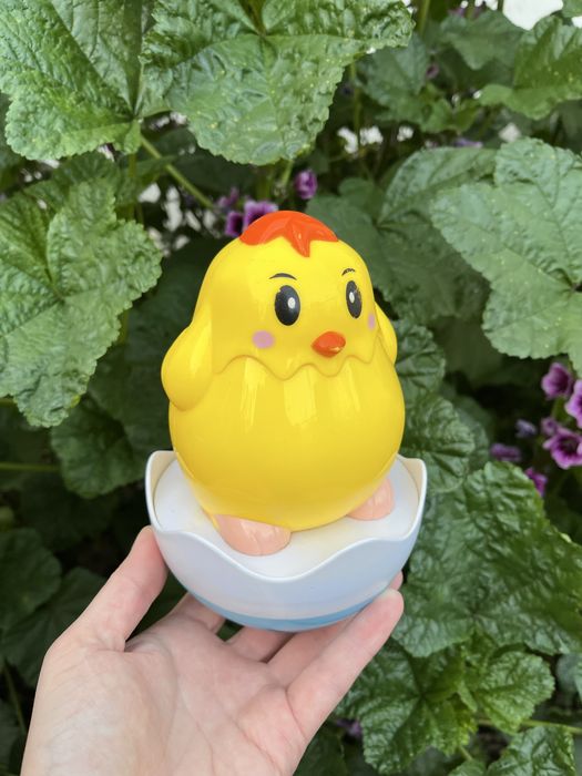 Іграшки для найменших (неваляшка (неваляйка), брязкальце, прорізувач)