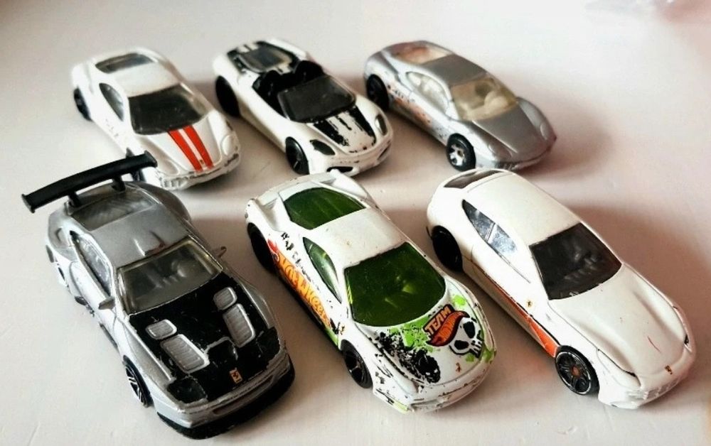 Zestaw Hot Wheels Ferrari 575 GTC, 458,
360 Modena, FF