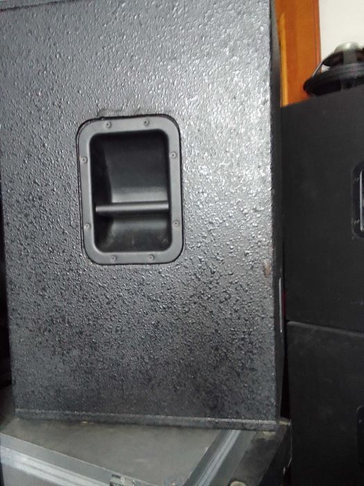 Kolumny pasywne na głośnikach EV