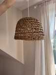 Lampa wisząca z trawy morskiej