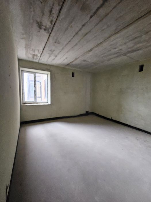 Продам 2-кімнатну квартиру у Новобудові