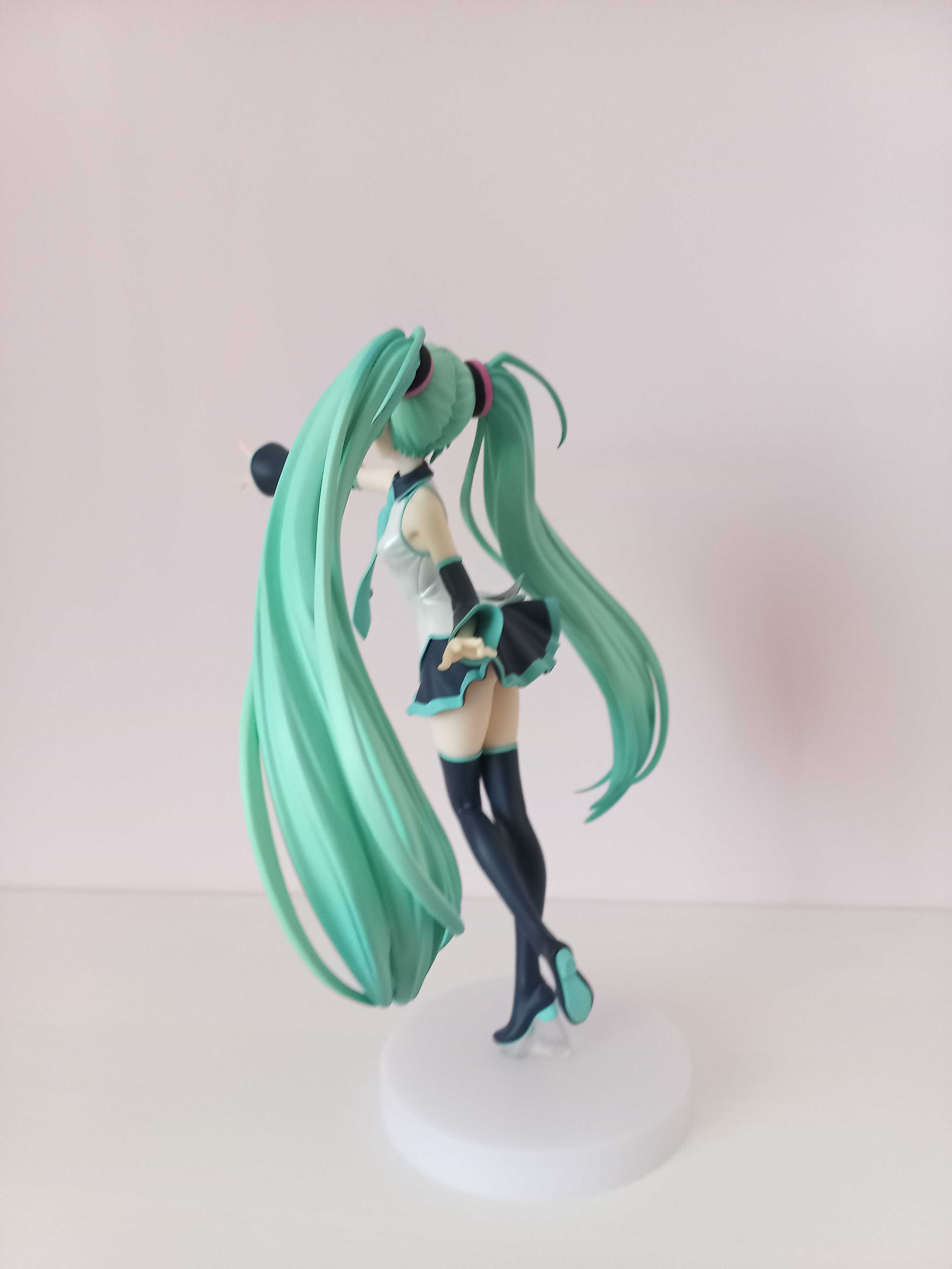 Character Vocal Series 01 - Hatsune Miku: Because You're Here Ver. L
