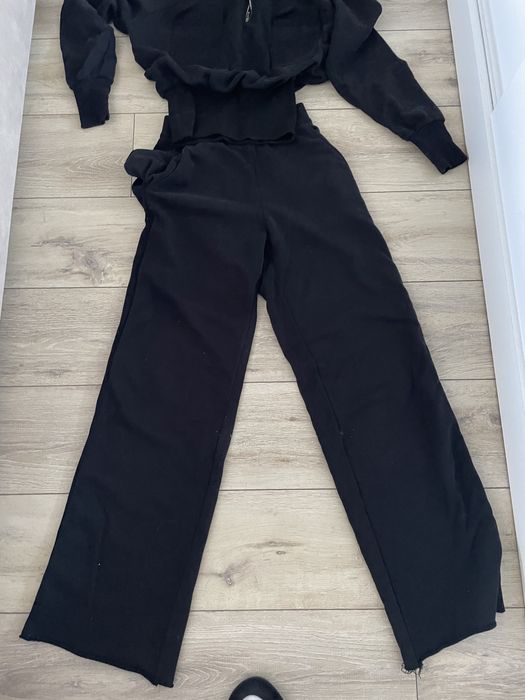 Продам брендовый спортивный костюм,женский