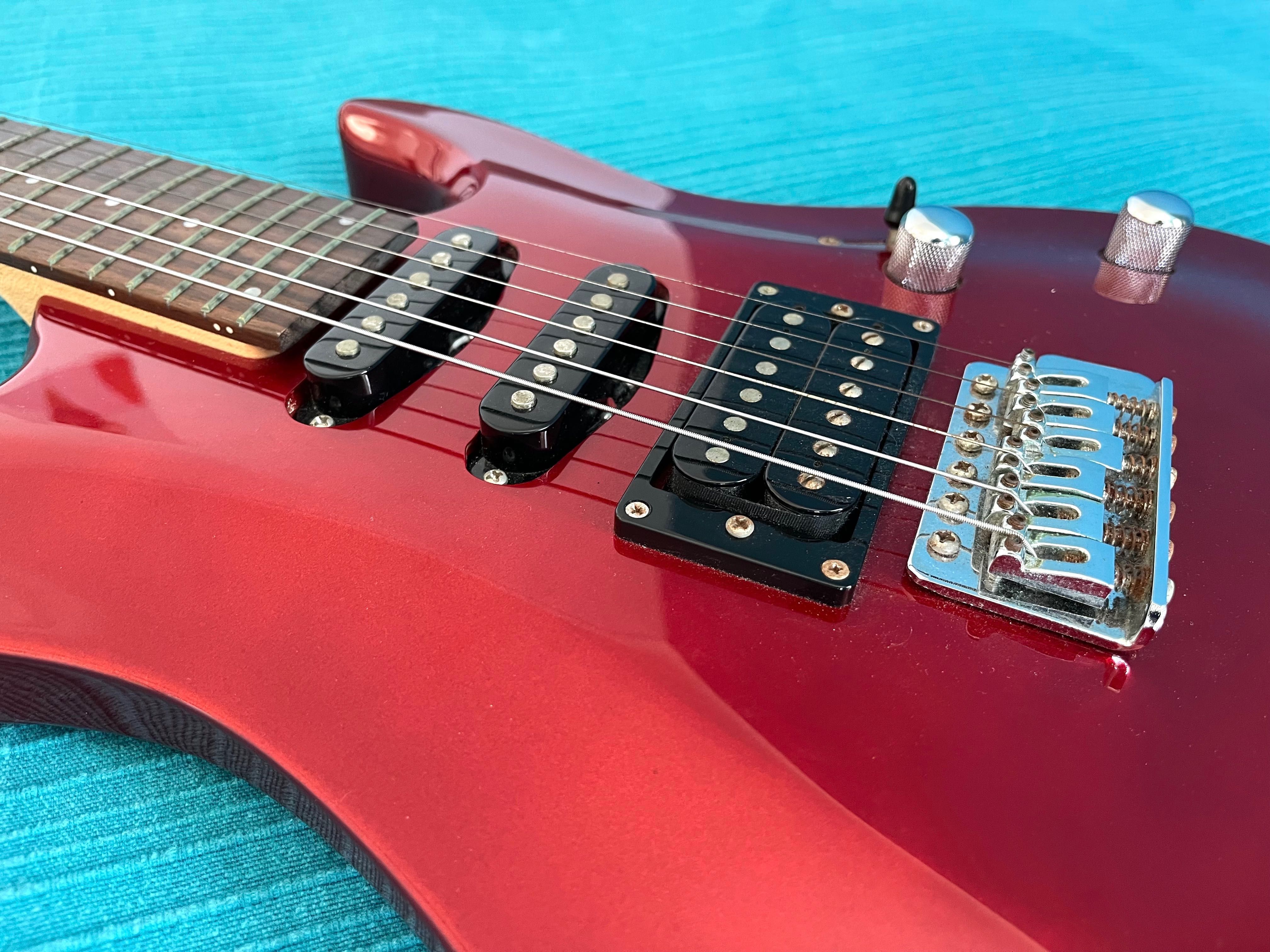 Aria II Pro Mac Series - Guitarra elétrica e amplificador