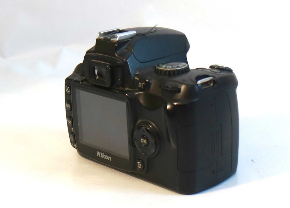 Nikon D40 (LER DESCRIÇÃO) só máquina sem lente