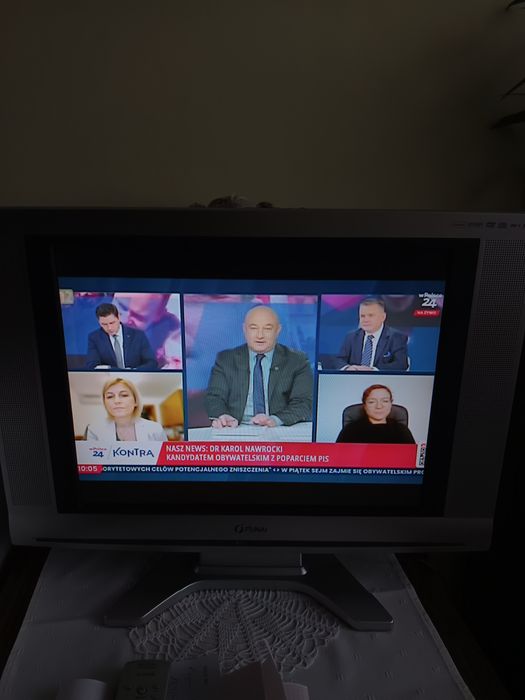 TV FUNAI LCD-D2006 20" z DVD wbudowanym