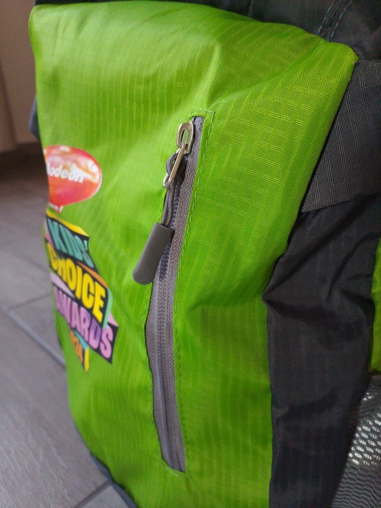2 nowe plecaki zielone Nickelodeon