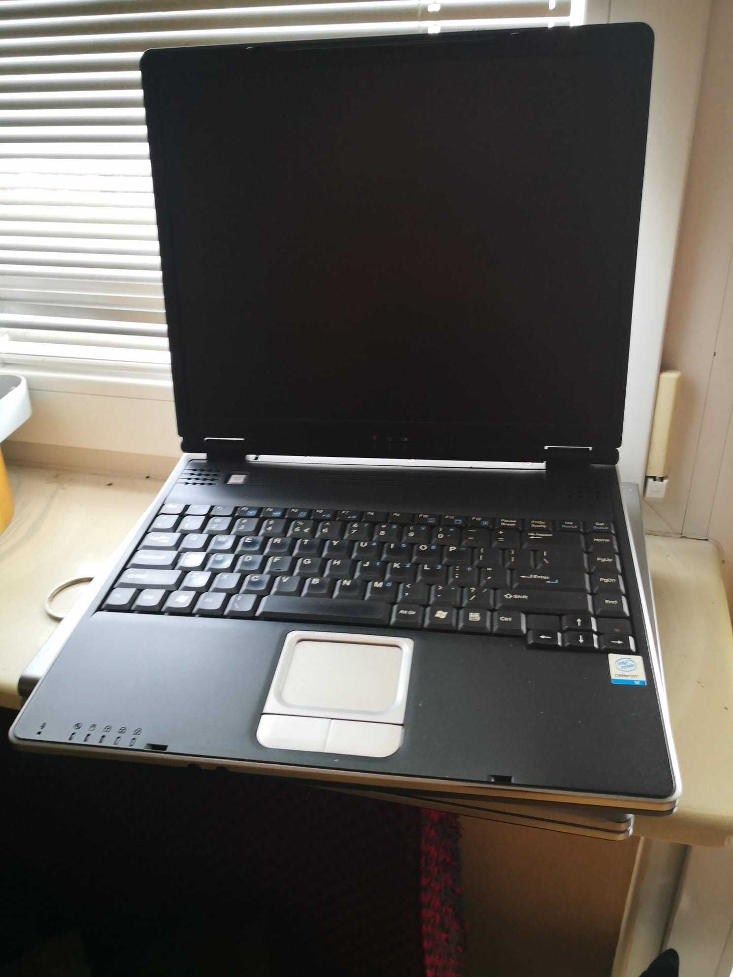 Laptop laptopy używane niekompletne