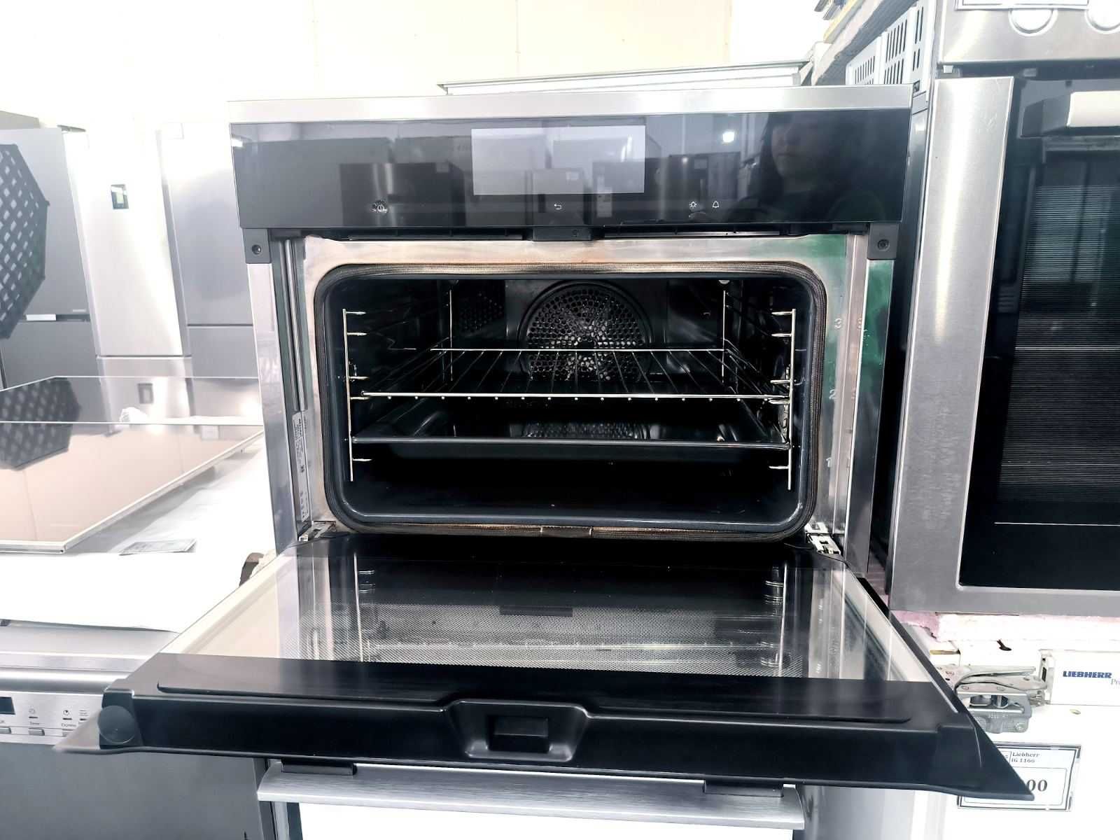 Духовка електрична бу Miele H 6800 BP