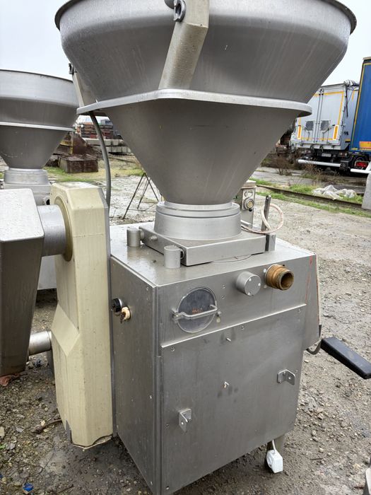 Продам вакупмны шприц хатман 200