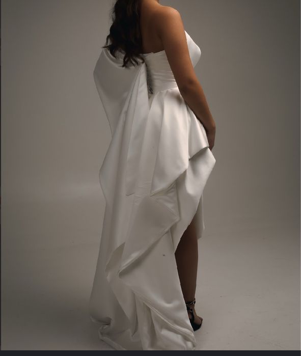 випускна, весільна сукня