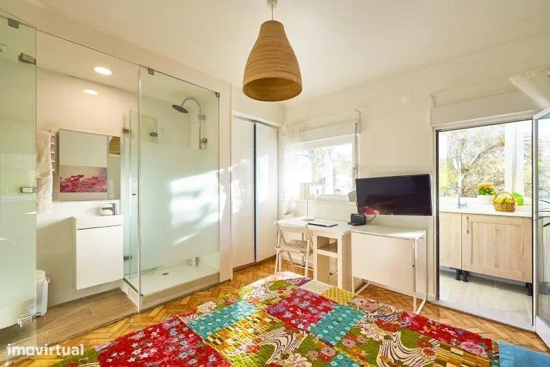 Estúdio luminoso, mob/equipado junto C Comercial,metro Olivais