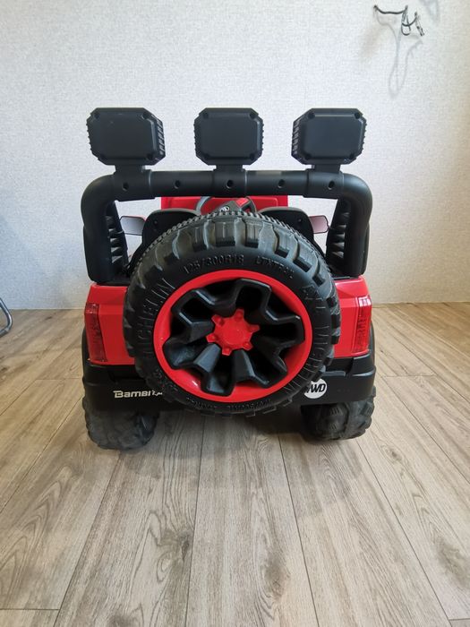 Електромобіль дитячий