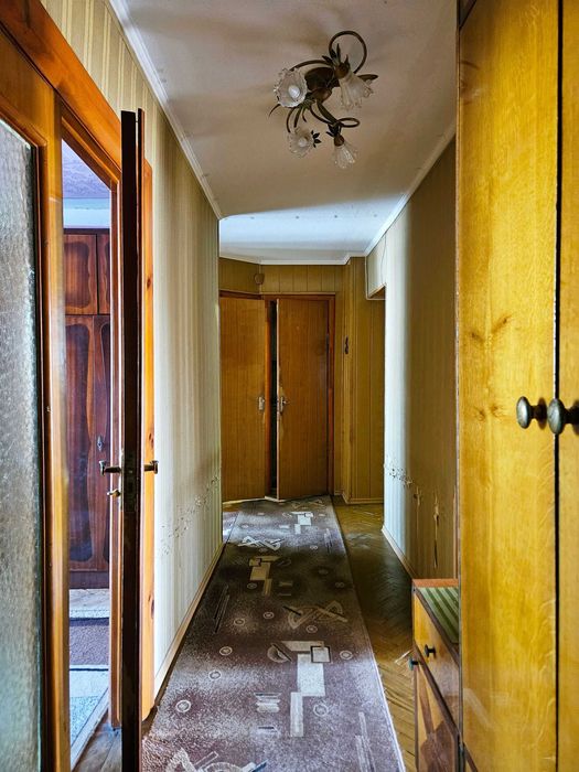 Продаж 4 кімнатної квартири, вулиця Медової Печери, цегла