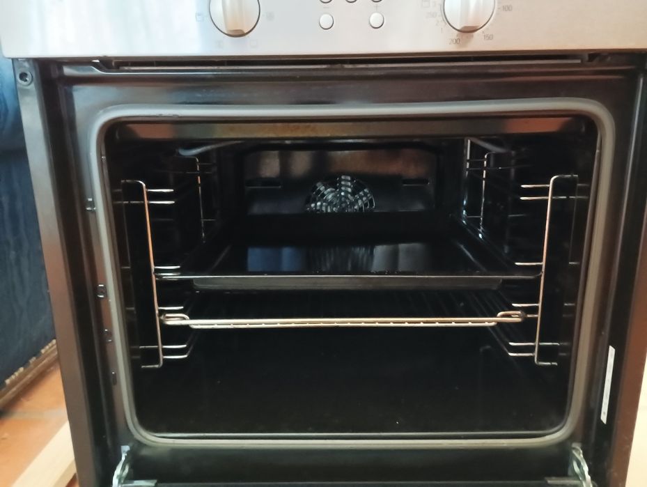 Forno eléctrico encastre Bosch HBN331E1/46,precisar uma resistência.