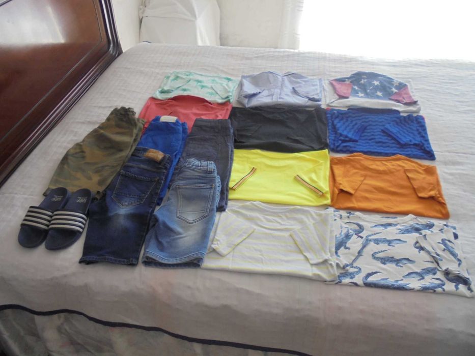 lote de roupa de menino os chinelos