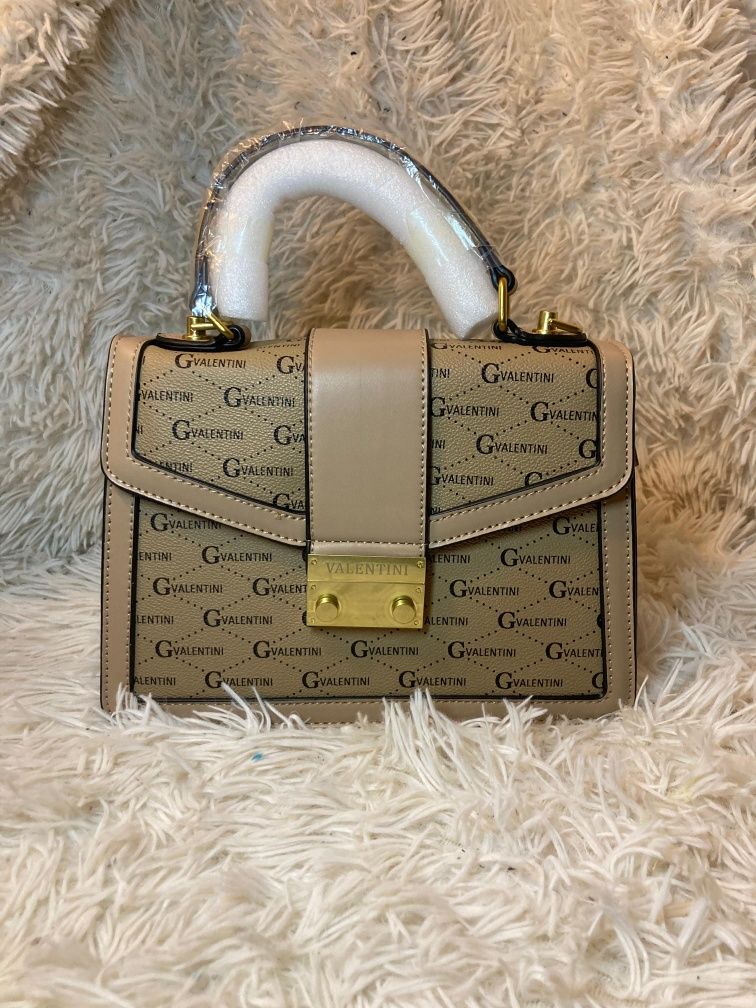 Ganhe 250€ por semana revendendo bolsas de luxo!