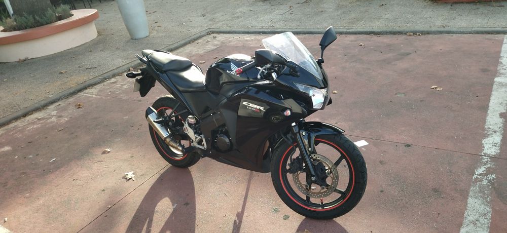 Vendo HONDA CBR 125 R