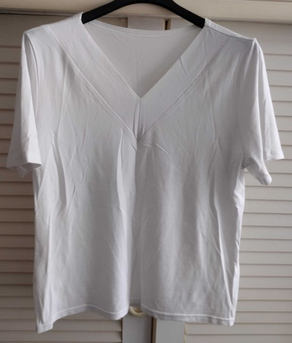 Biała bluzka na krótki rękaw