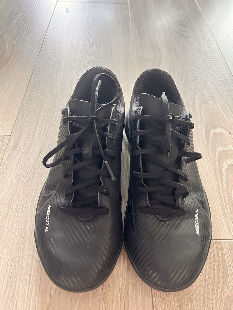Turfy Nike rozmiar 38,5 wkladka 24 cm