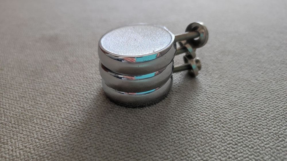 Metalowe uchwyty/ gałki meblowe 3 szt