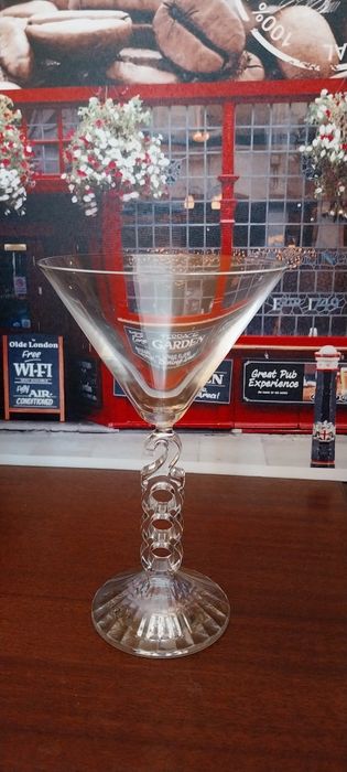 Copos e outros de cristal