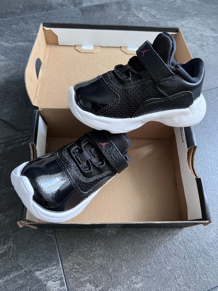 Кросівки Air Jordan 11 CMFT Low TD оригінал р22; 23,5